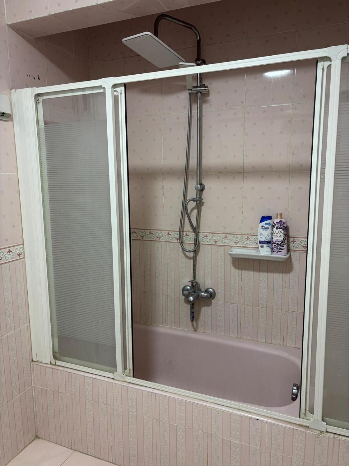 Mosadak Apartment